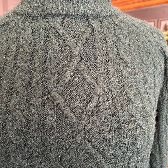 Evergreen Sweater - Picture 6 of 6